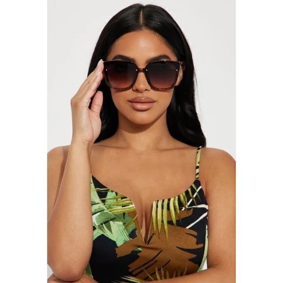 Don't Sass Me Cat Eye Frame Sunglasses Tortoise - Picture 1 of 8